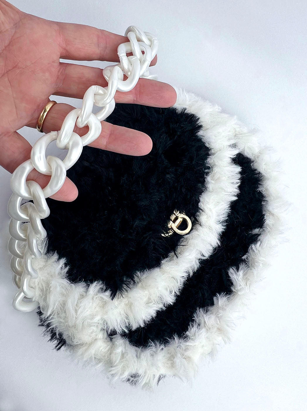Borsetta ecopelliccia bianco nera